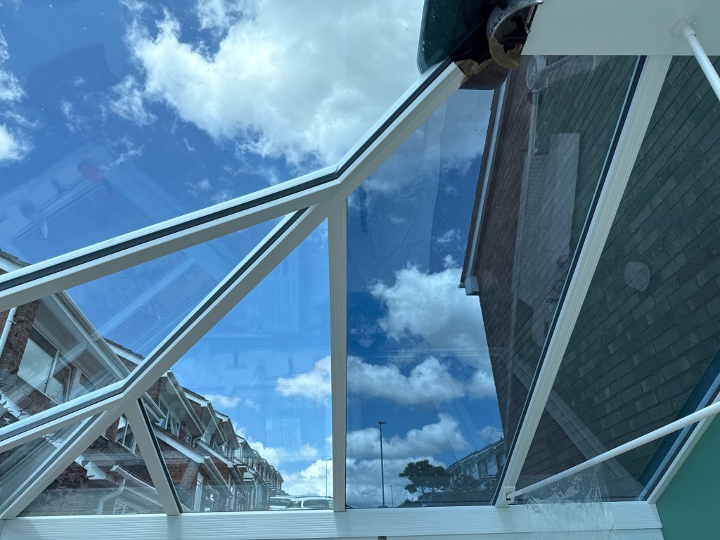 AV Dual 18 Solar Control Exmouth